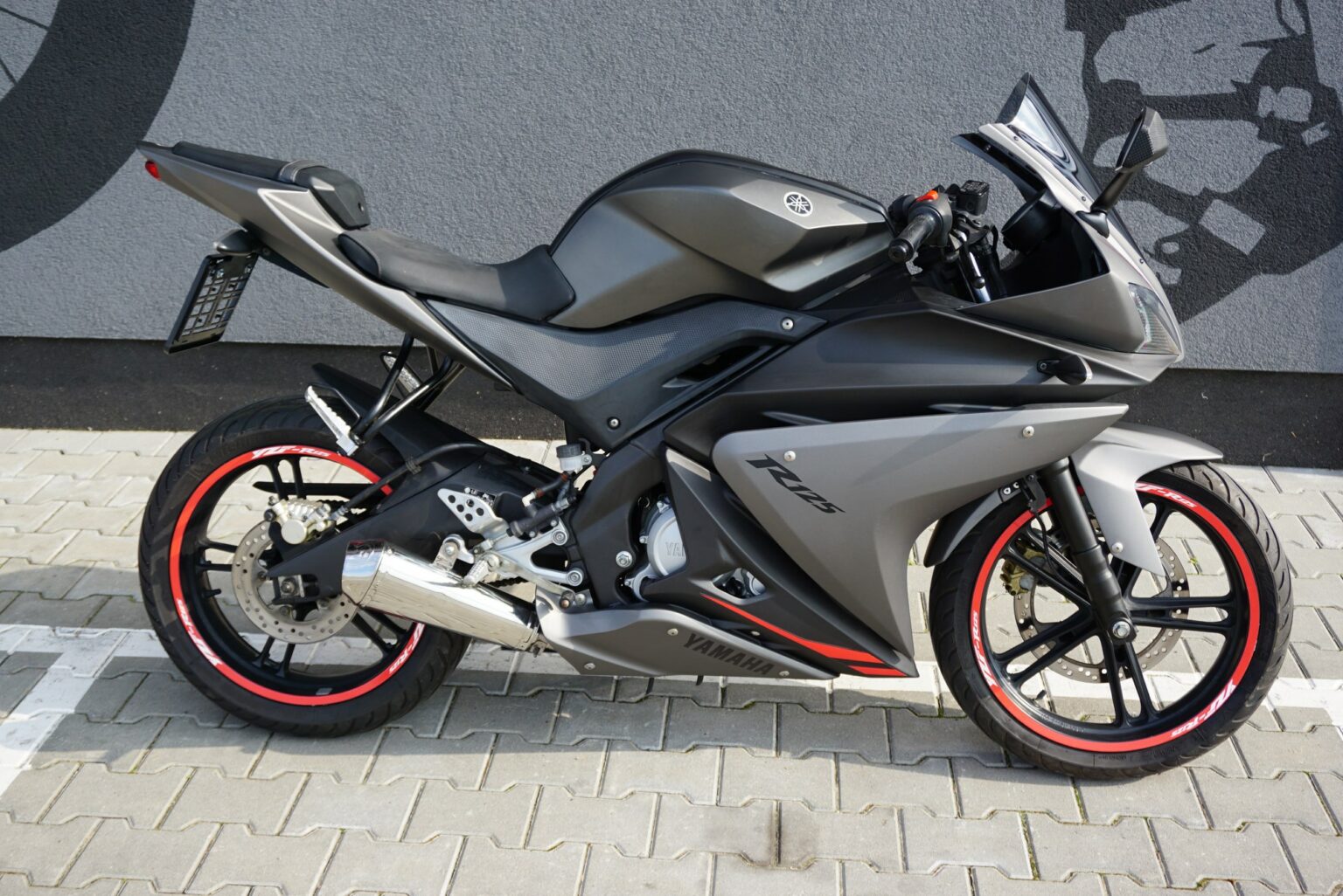 Yamaha yzf r125 фото